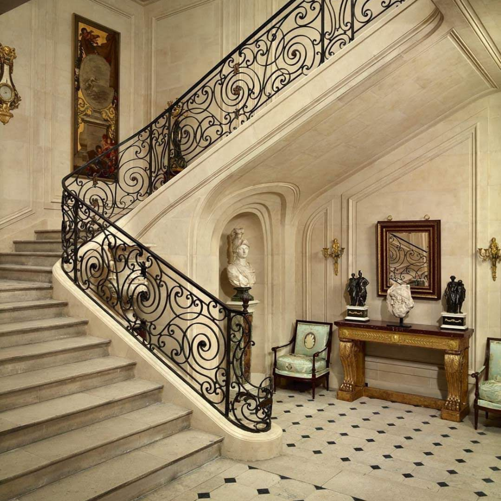 Royal Classic Curved Scroll Iron Staircase Railing