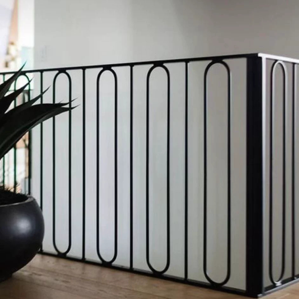 Minimalist Loop Pattern Cut-Out Iron Railing