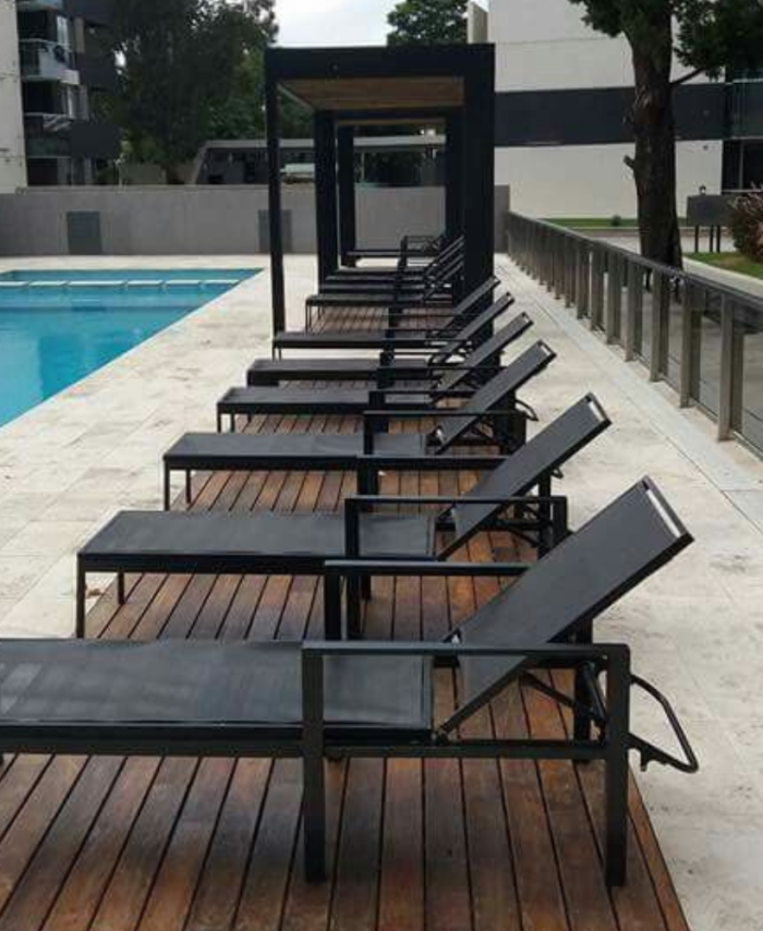 Modern Poolside Metal Lounger Chair
